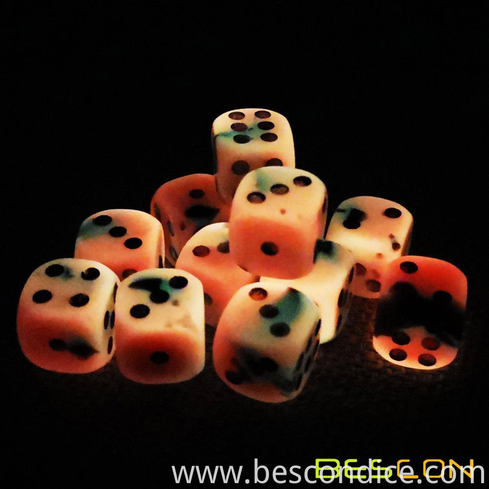 Glowing Board Game Dice 16mm D6 With Pips 2